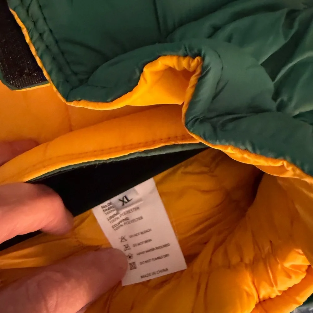 Lelepet reversible puffer coat NWT Size XL